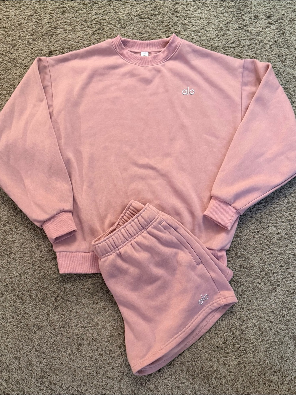Alo Vintage Pink Cozy Sweatshirt and Shorts Set Medium